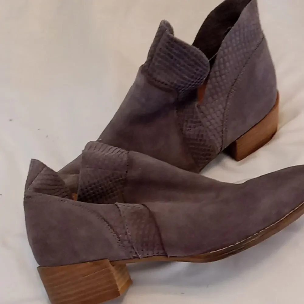 Seychelles Women's Size 8.5 Heeled Gray Suede Ankle Boots . Athleisure, Comfy